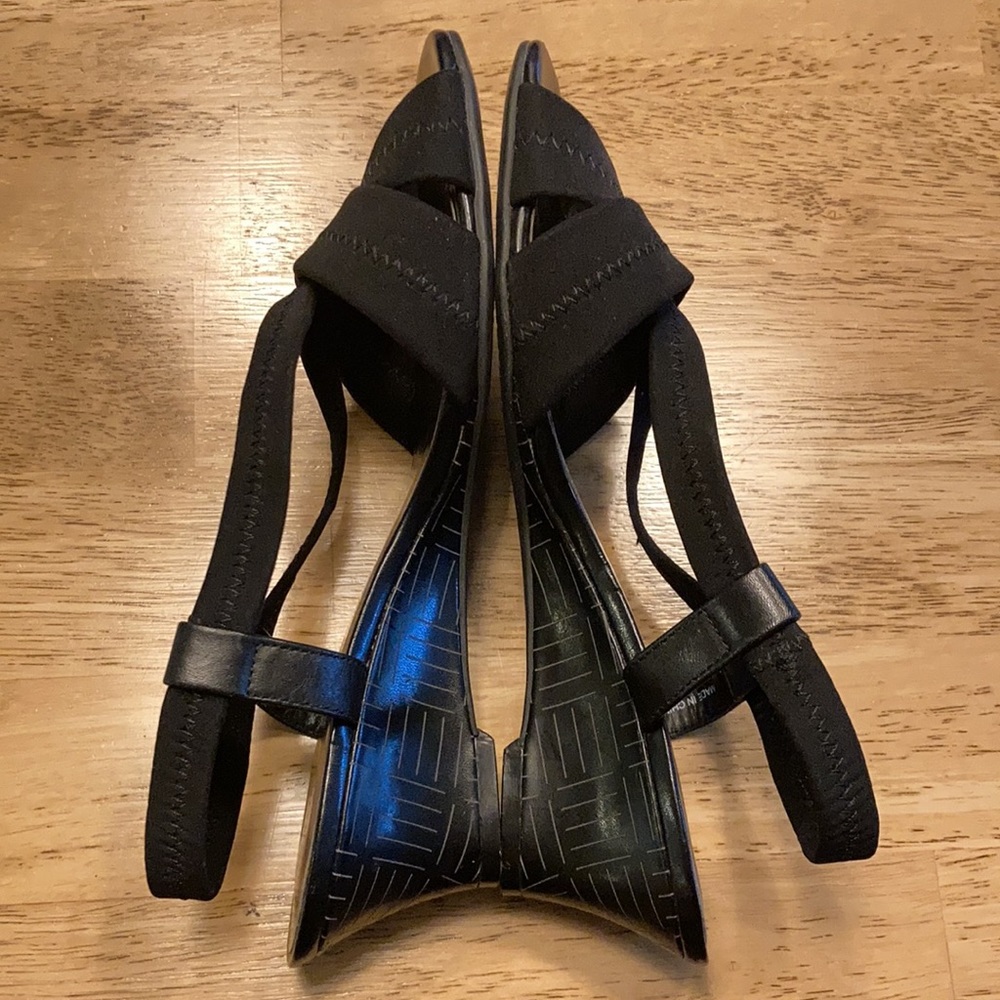 Awesome Etienne Aigner Black strap he sandals - Picture 5 of 8